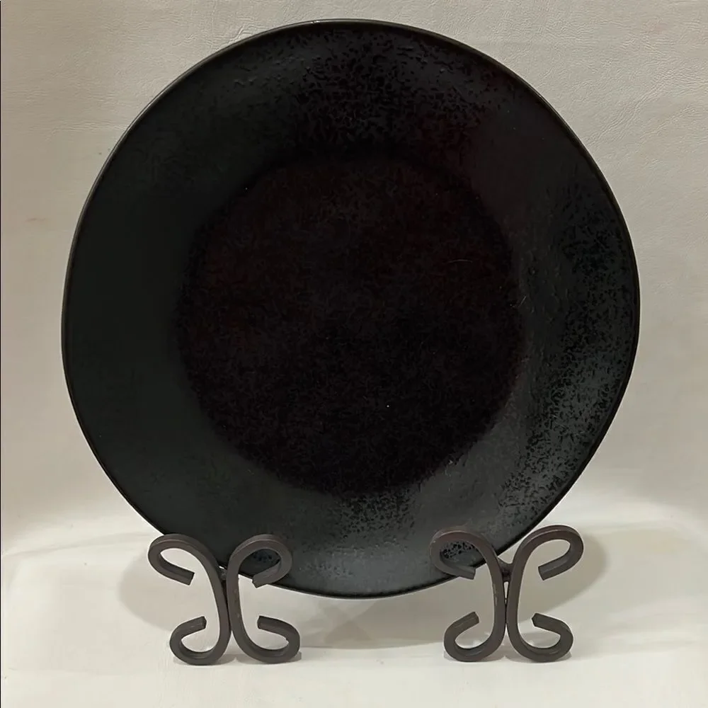 Crate&Barrel Marin Black Dinner Plate Portugal 10 1/2 In Round 1 1/2 In Tall